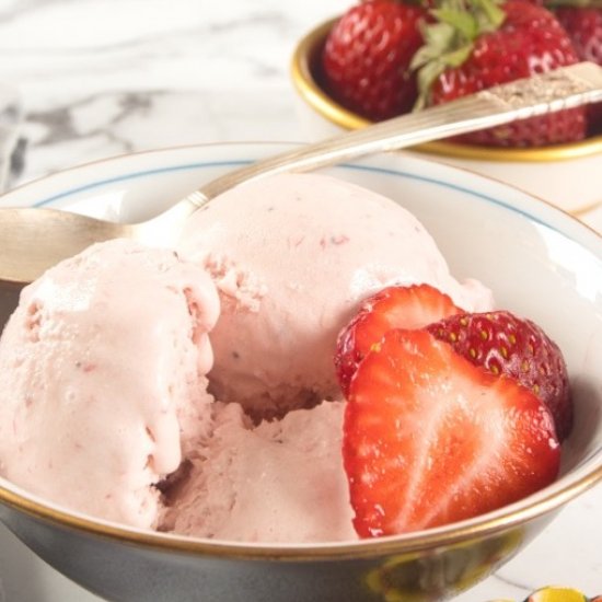 Roasted Strawberry Ice Cream