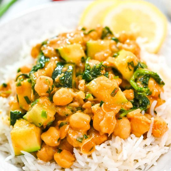 Easy Zucchini Chickpea Curry