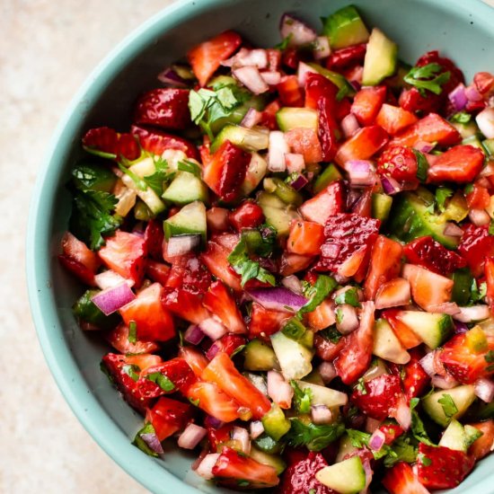 refreshing strawberry salsa