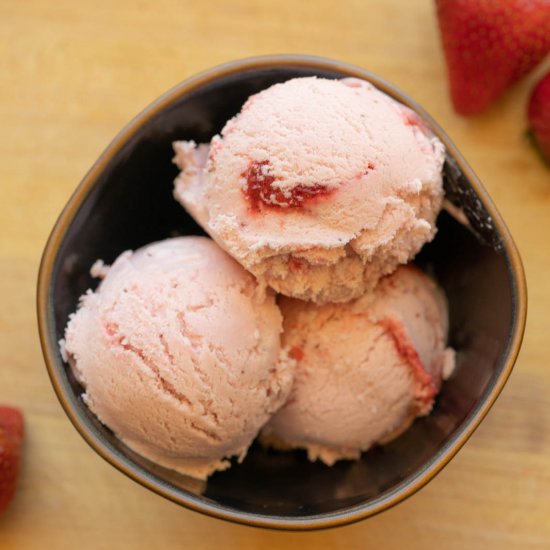 Refreshing Strawberry Ice Cream