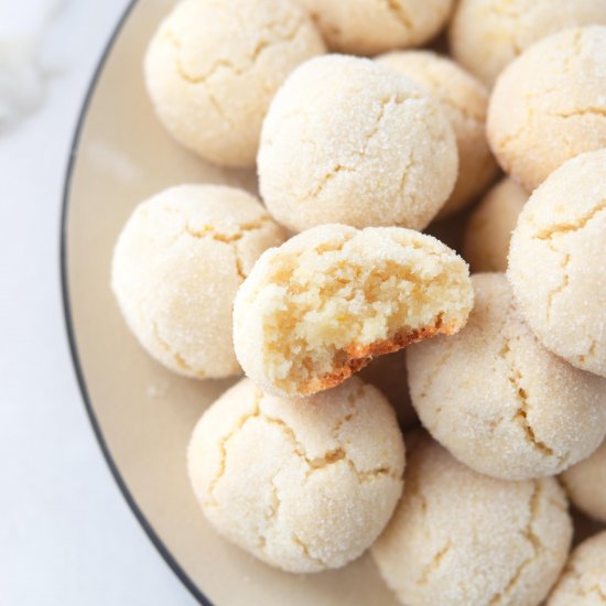 Italian Amaretti Cookies