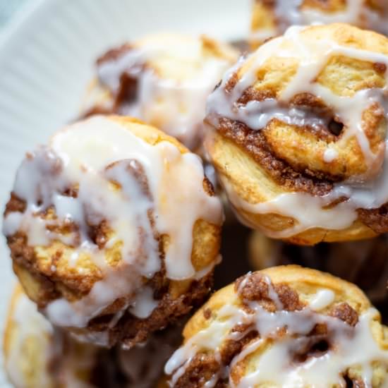 Quick & Easy Cinnamon Buns