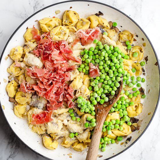 Creamy Tortellini With Prosciutto