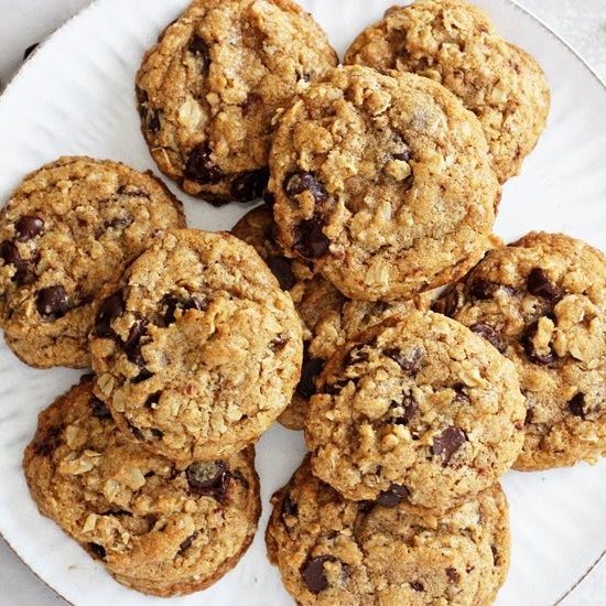 Oatmeal Chocolate Chip Cookies