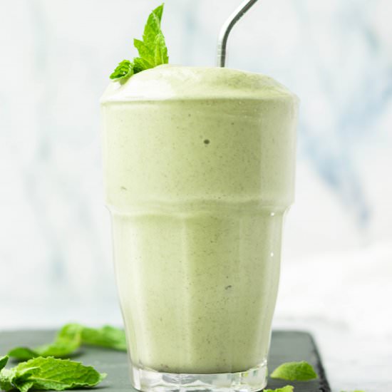 Creamy Minty Wheatgrass Smoothie