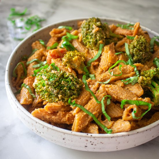 Creamy Tomato & Broccoli Pasta