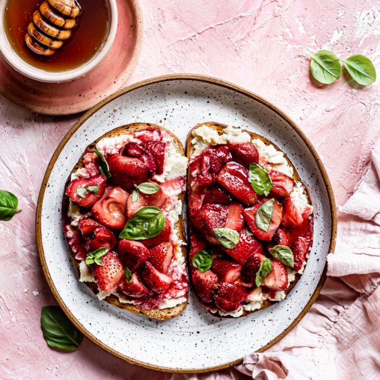 Roasted Strawberry Ricotta Toast