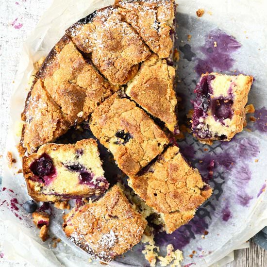 Lemon blueberry crumb cake