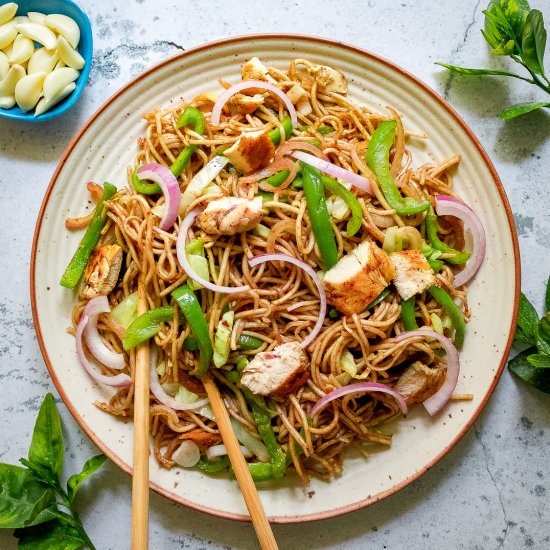 Chicken Lo Mein – Easy & Tasty