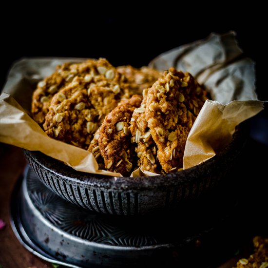 Chewy Anzac Biscuits