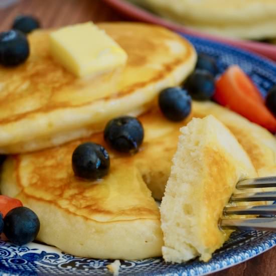 fluffy American pancakes