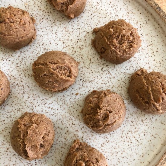 Super Simple Almond Protein Bites