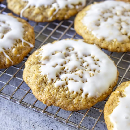 Old Fashioned Iced Oatmeal Cookies