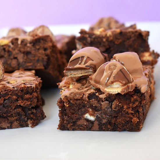 Kinder Bueno Chocolate Cookie Bars