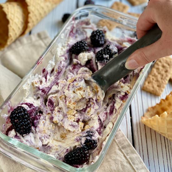 Blackberry Cheesecake Ice Cream