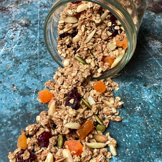 Tahini Granola