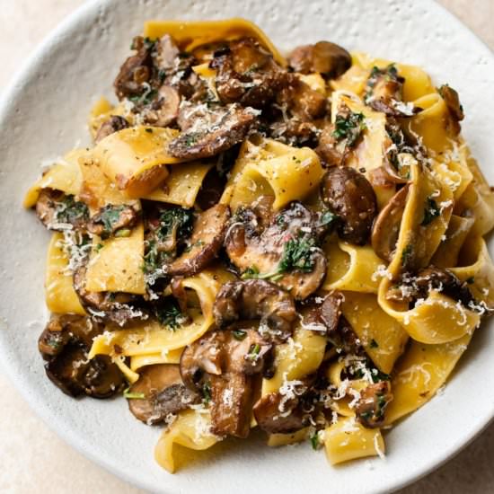 garlic mushroom pasta