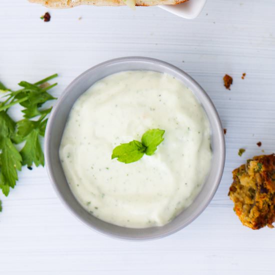 Quickest Vegan Tzatziki Sauce