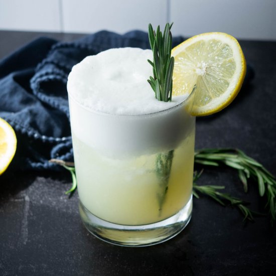 Rosemary-Lemon Gin Fizz