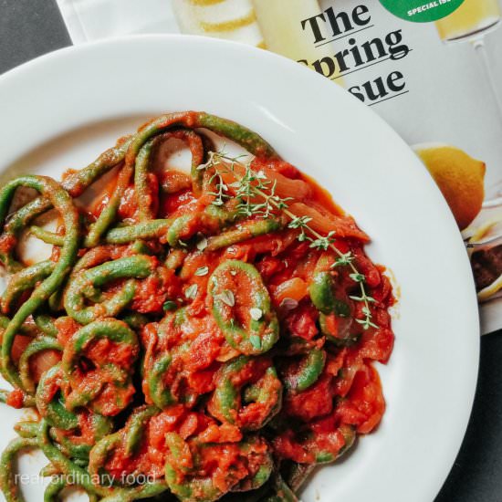 Spinach Pici Pasta and Tomato Sauce