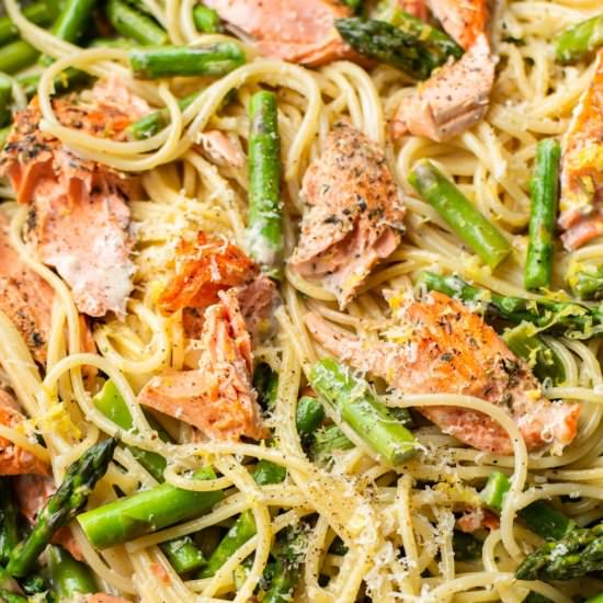 creamy salmon and asparagus pasta