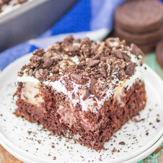 Oreo Pudding Poke Cake