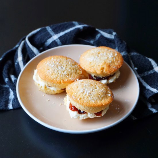 Mini Victoria Sponge Cakes