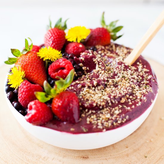 Wild Blueberry Smoothie Bowl