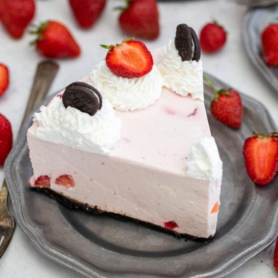 No Bake Strawberry Cheesecake