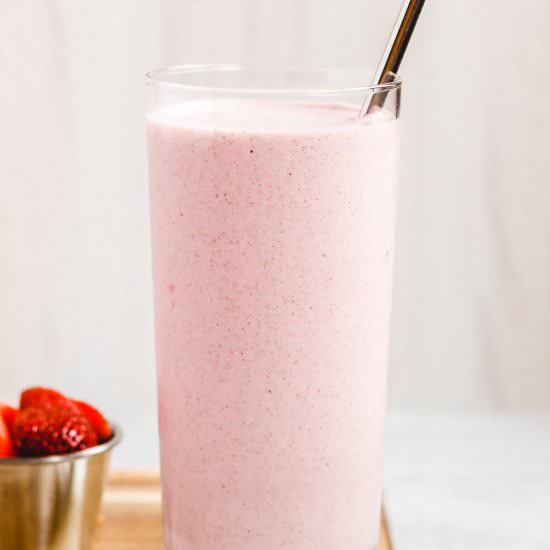 Strawberry Almond Smoothie