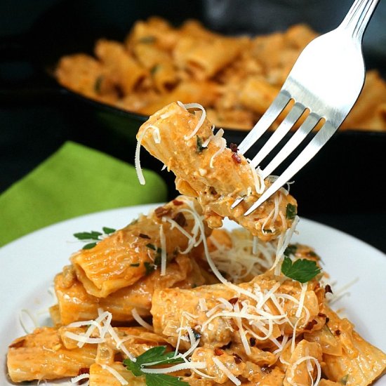 Tortiglioni alla Vodka with Sausage