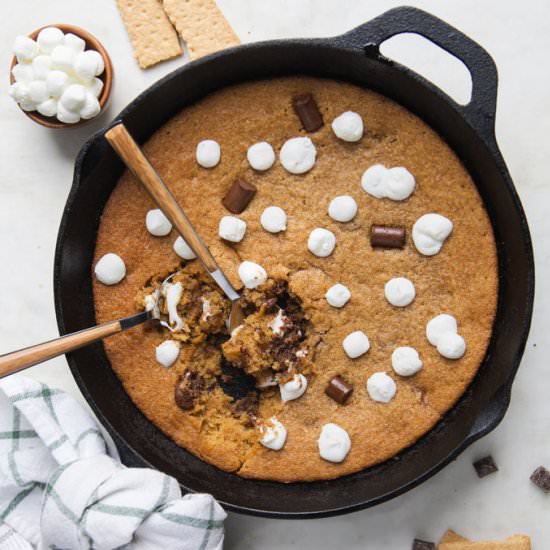 S’mores Cookie Skillet