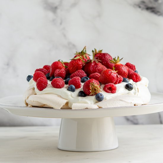 Berry Pavlova