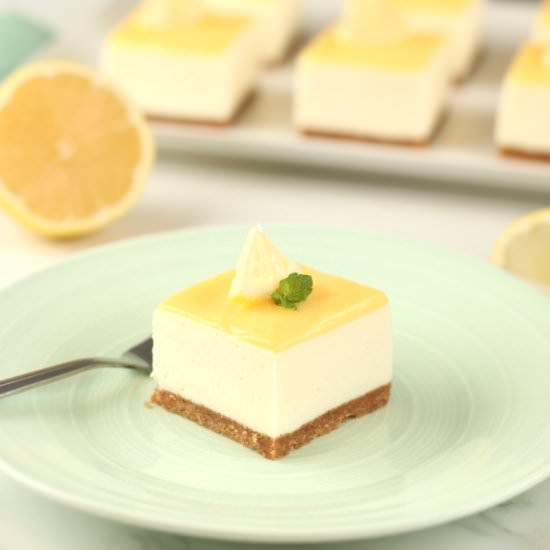 No-Bake Lemon Cheesecake Bars