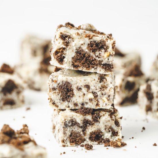 MARYLAND COOKIES & CREAM FUDGE