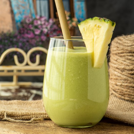 Refreshing Pineapple Salsa Smoothie