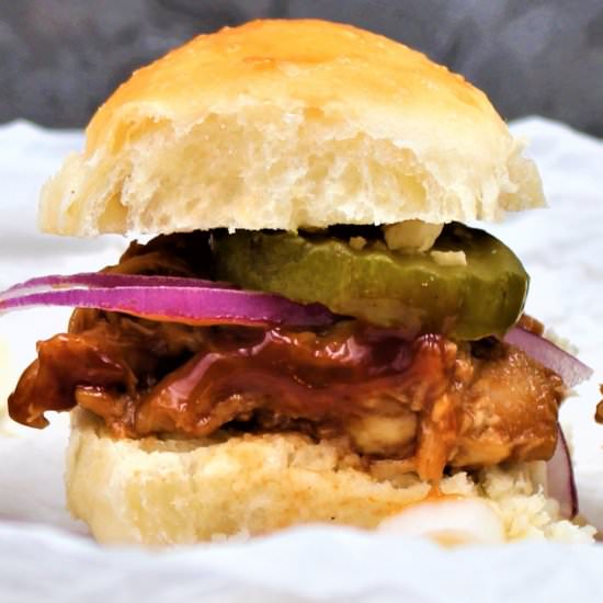 BBQ Pulled Chicken Sliders