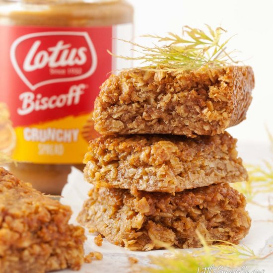 Biscoff Flapjack (Oat Bars)