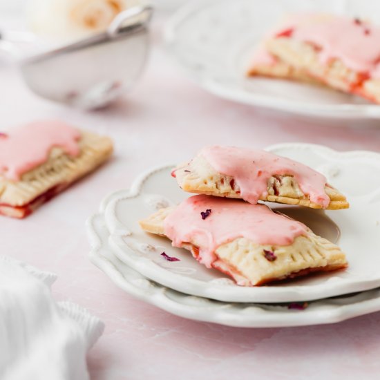 Homemade Strawberry Pop Tarts