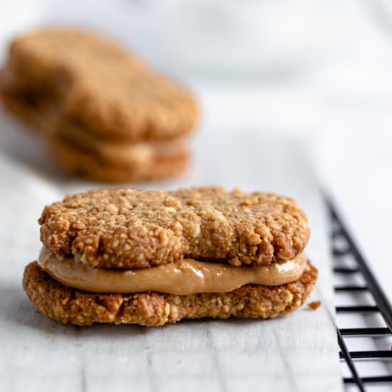 Keto Copycat Nutter Butter Cookies!