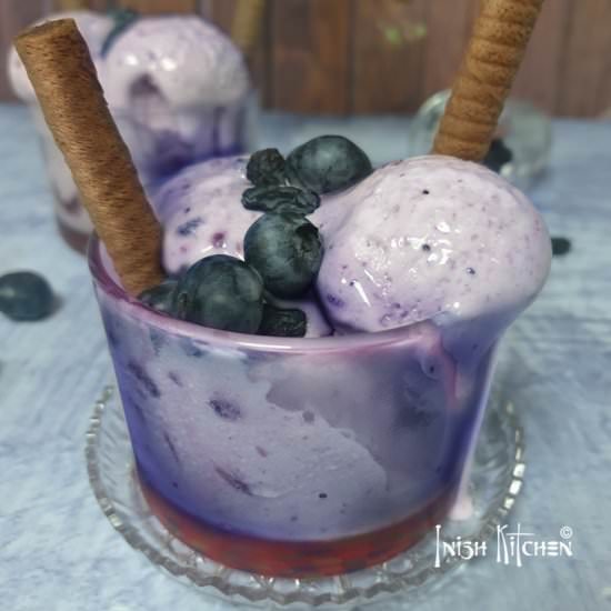 BERRY AND CURRANT FROGURT