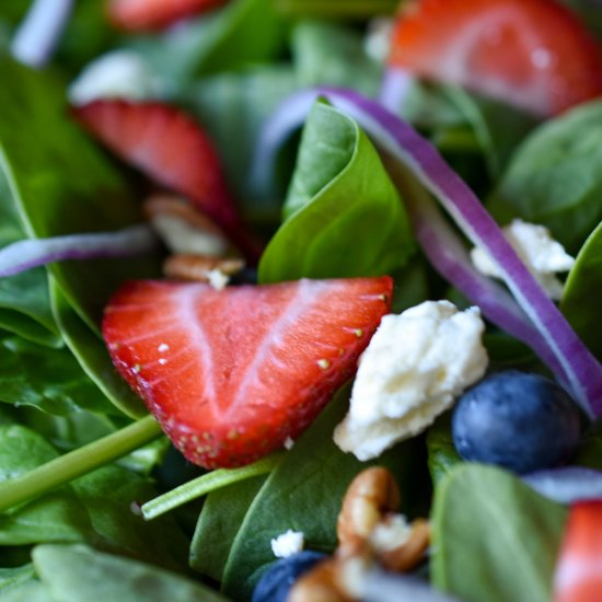 Berry Balsamic Spinach Salad