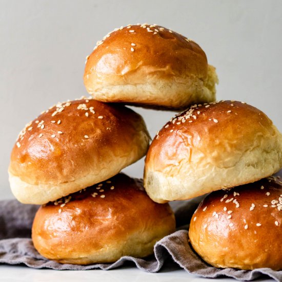 Olive Oil and Roasted Garlic Buns