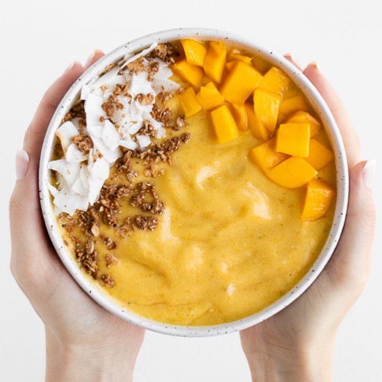 Mango Turmeric Smoothie Bowl