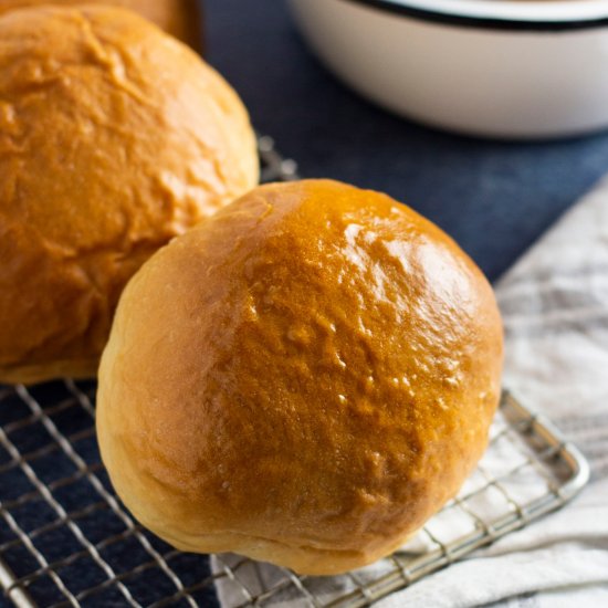 Fluffy, Vegan Sandwich Rolls