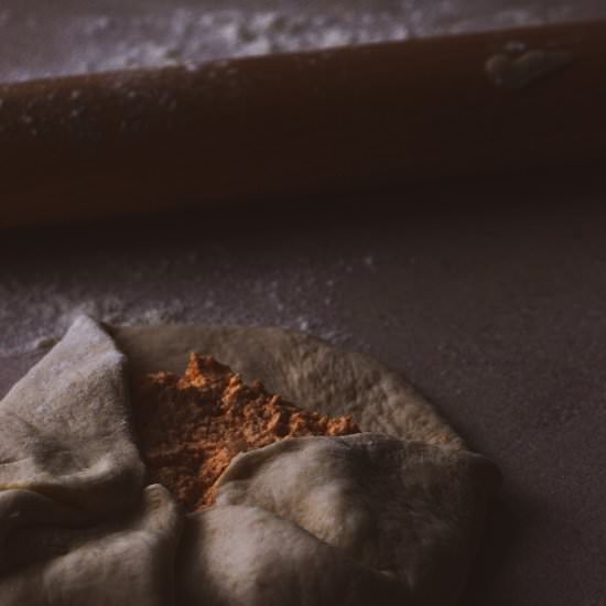 Cheesy georgian Khachapuri bread