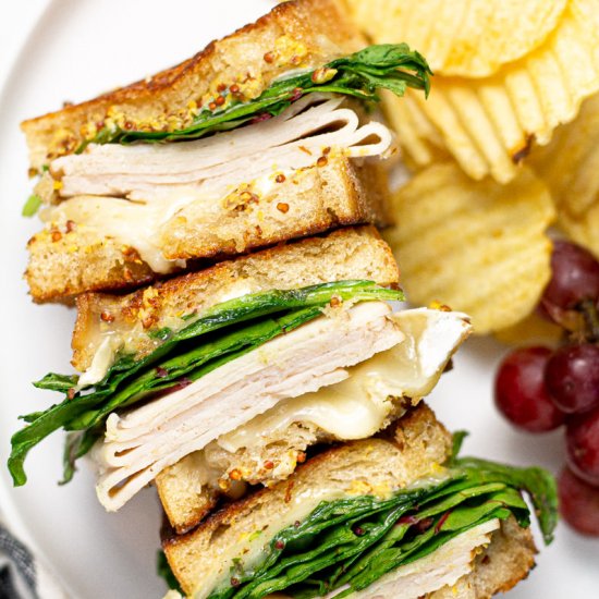 BRIE GRILLED CHEESE WITH TURKEY