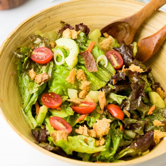 Simple Green Leaf Salad