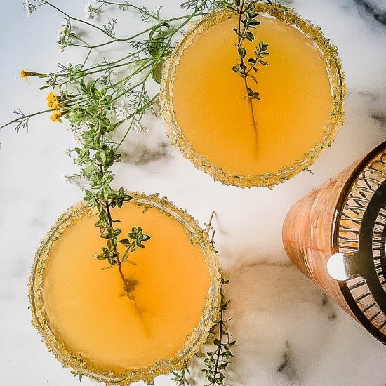 An Iced Apricot Bourbon Fizz