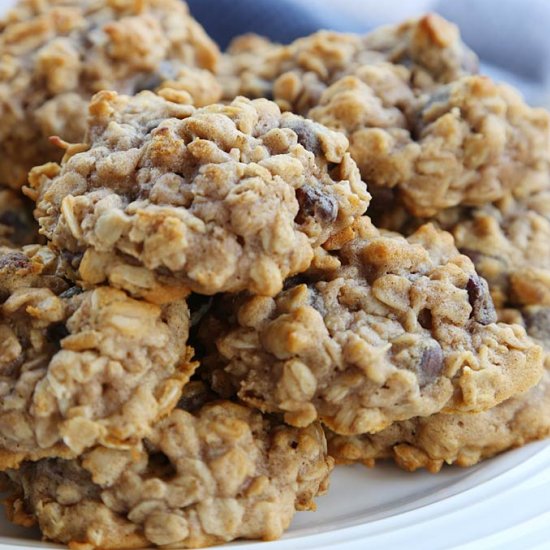 Maple Oatmeal Raisin Cookies